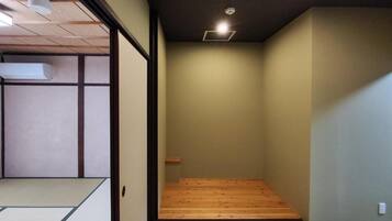 Traditional House, Non Smoking (Check in before 19:30) (5min walk from Main Building) | Desk, free WiFi, bed sheets