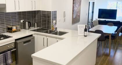 Lovely 2 bedroom apartment with city views