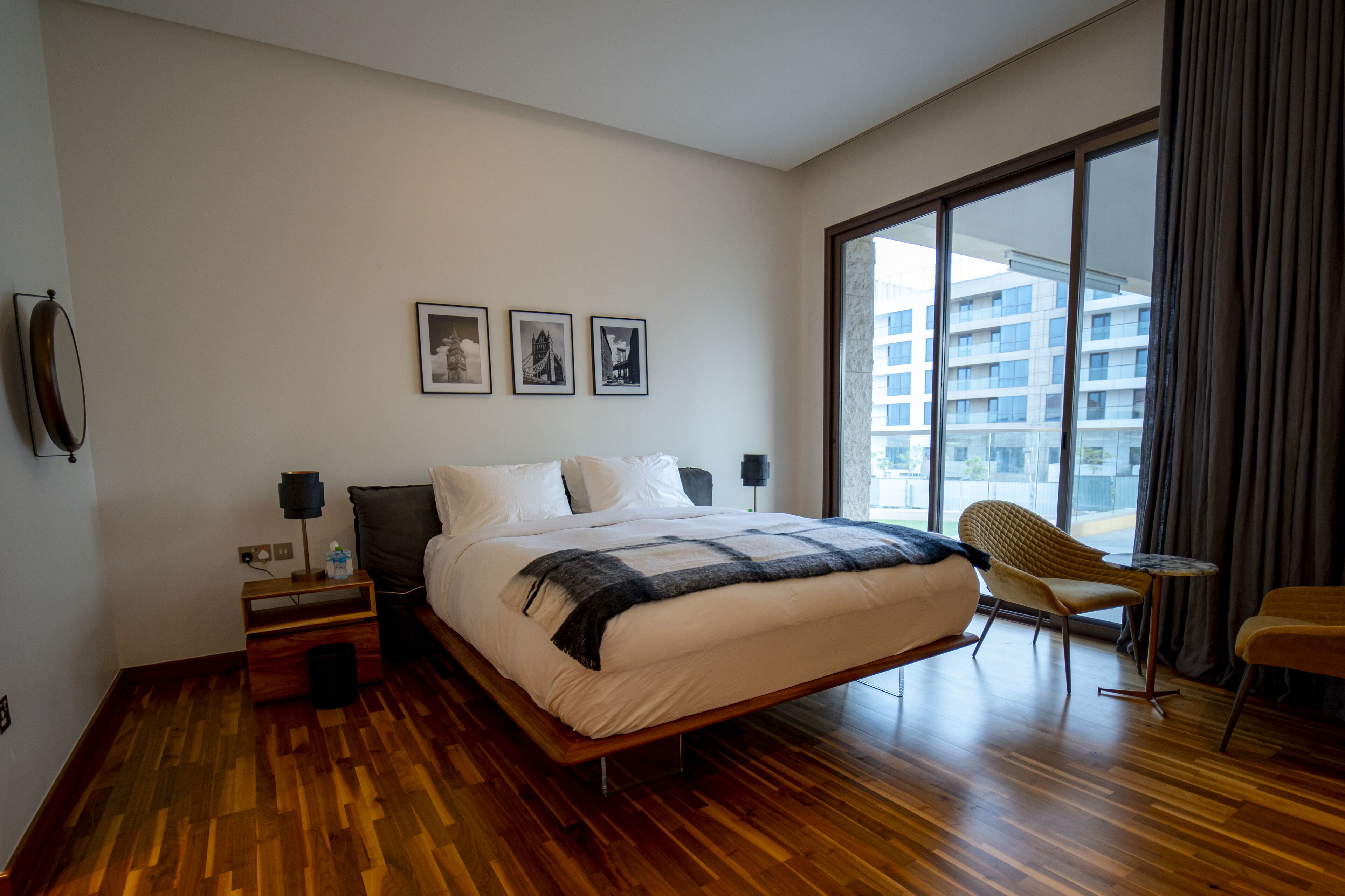 5 makuuhuonetta, Wi-Fi