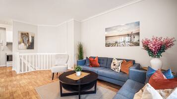 3 bedrooms Apartment (Ground floor) | Living area