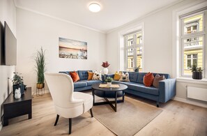 3 bedrooms Apartment (Ground floor) | Living area | 50-inch Smart TV with cable channels, TV - Rosen Apartment  (Bergen)