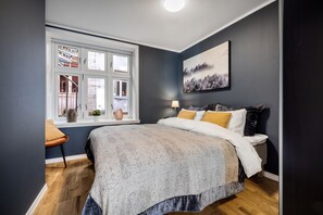 Individuelt dekorert, individuelt innredet og strykejern/-brett