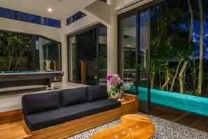 TV - Villa Satiya (Munggu)