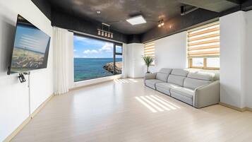 Basic Room, 3 Bedrooms (2cheung sapaieo(osyeonbyu)) | 1 bedroom, free WiFi