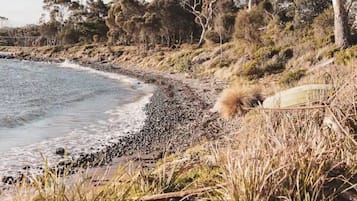 Beach nearby, sun loungers