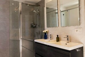 Shower, hair dryer - Casa Banderas · A pearl in La Cala de Mijas with a beautiful view (La Cala de Mijas)