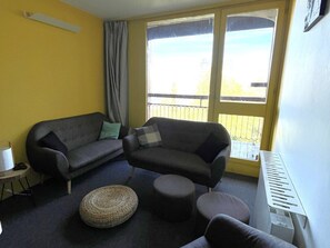 Télévision à écran plat