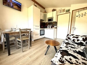 Interior - 2-room apartment in Praz Sur Arly, parking, close to slopes, for 5 people (Praz-sur-Arly)