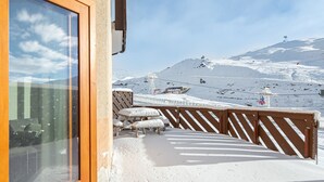 Unclassified image, 5 of 19, button - Modern apartment for 6 ski-in/ski-out in Val Thorens (Val Thorens)