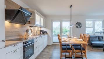 Kühlschrank, Ofen, Herdplatte, Geschirrspüler