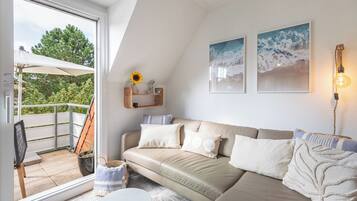 TV, DVD player, stereo