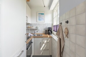 Kühlschrank, Ofen, Herdplatte, Geschirrspüler