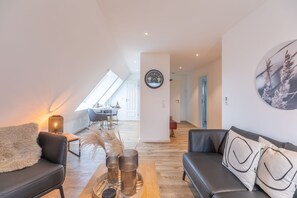 TV, stereo - The Lüttje vacation apartment in St. Peter-Dorf for up to 2 people (St. Peter-Dorf)