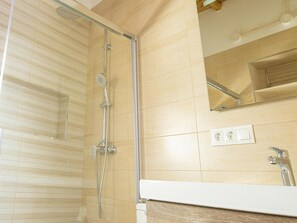 Hair dryer, towels - Historic Center Apartment with Modern Comforts & Patio in Estepona (Estepona)