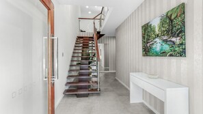 Interior - Belle Escapes Havenly Luxury Villa Palm Cove (Palm Cove)