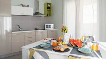 Apartamento exclusivo | Cozinha privada | Geladeira, máquina de café expresso, cafeteira/chaleira