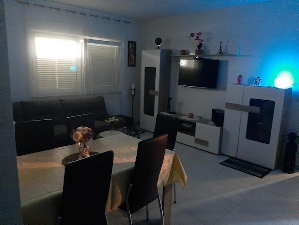 Apartment (One Bedroom Apartment with Sauna) | Living room