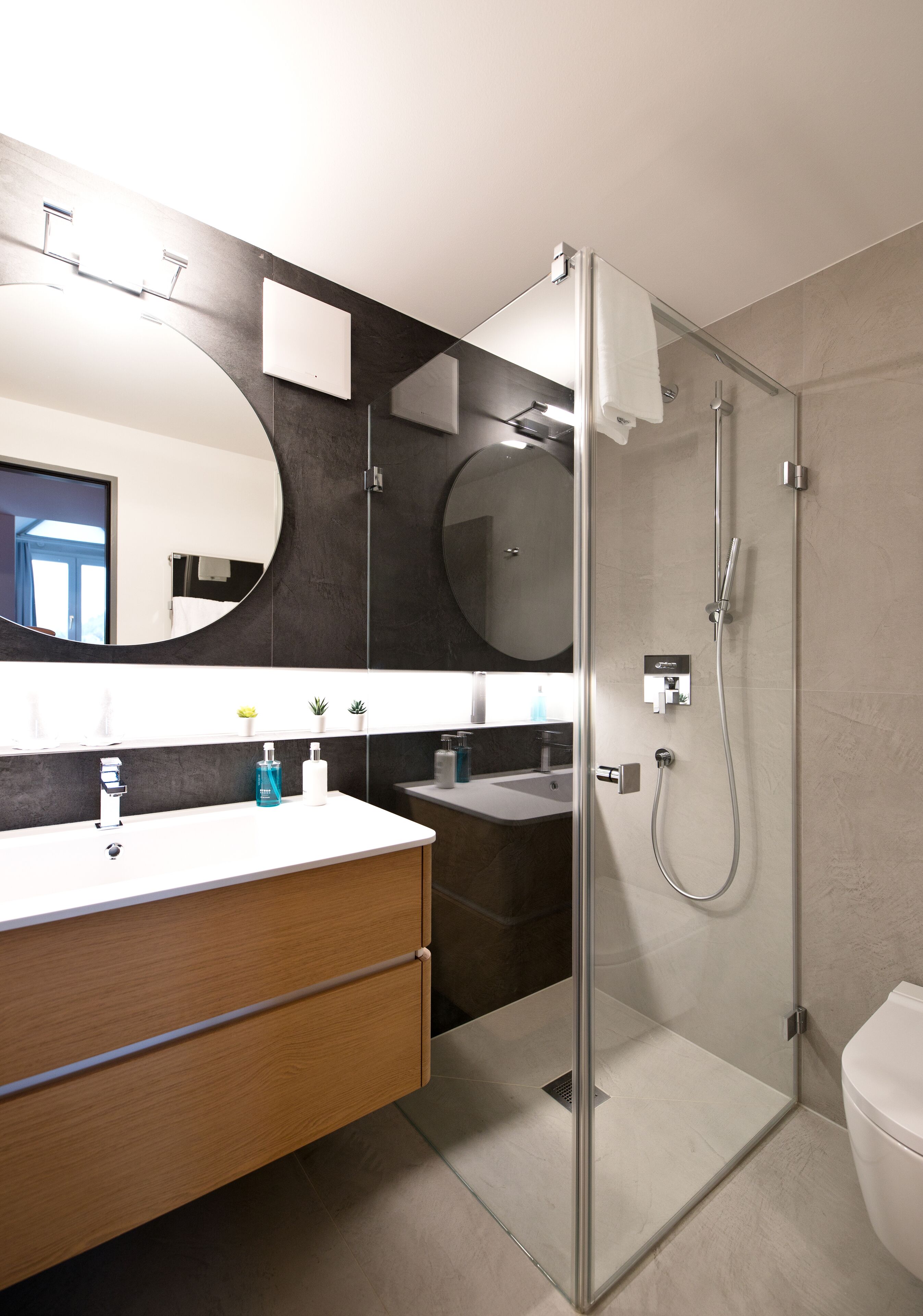 Design Double Room | Bathroom
