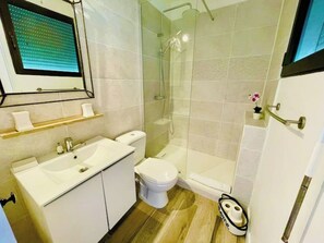 Shower - Casabeau (Pointe-à-Pitre)