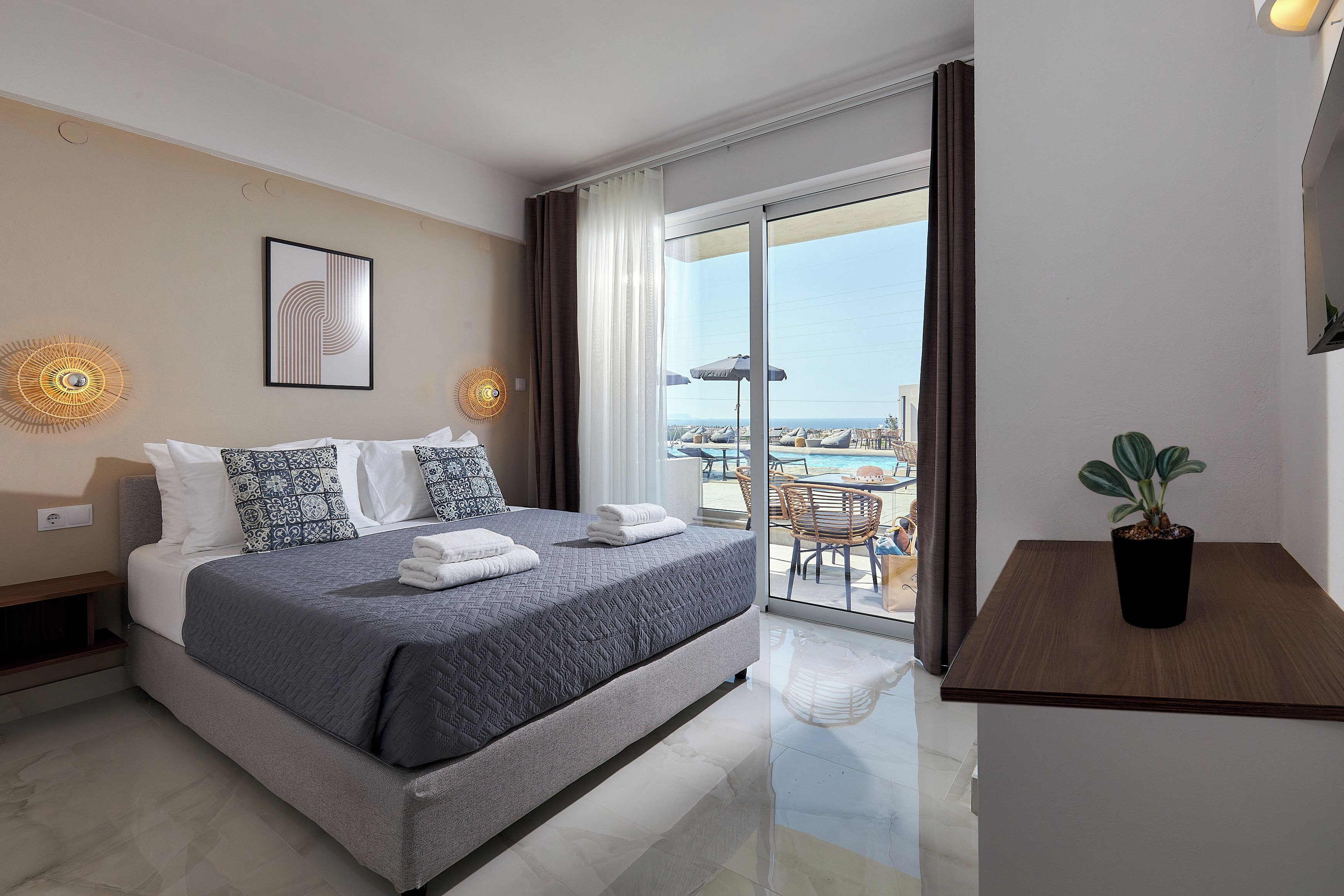 Hypo-allergenic bedding, in-room safe, iron/ironing board