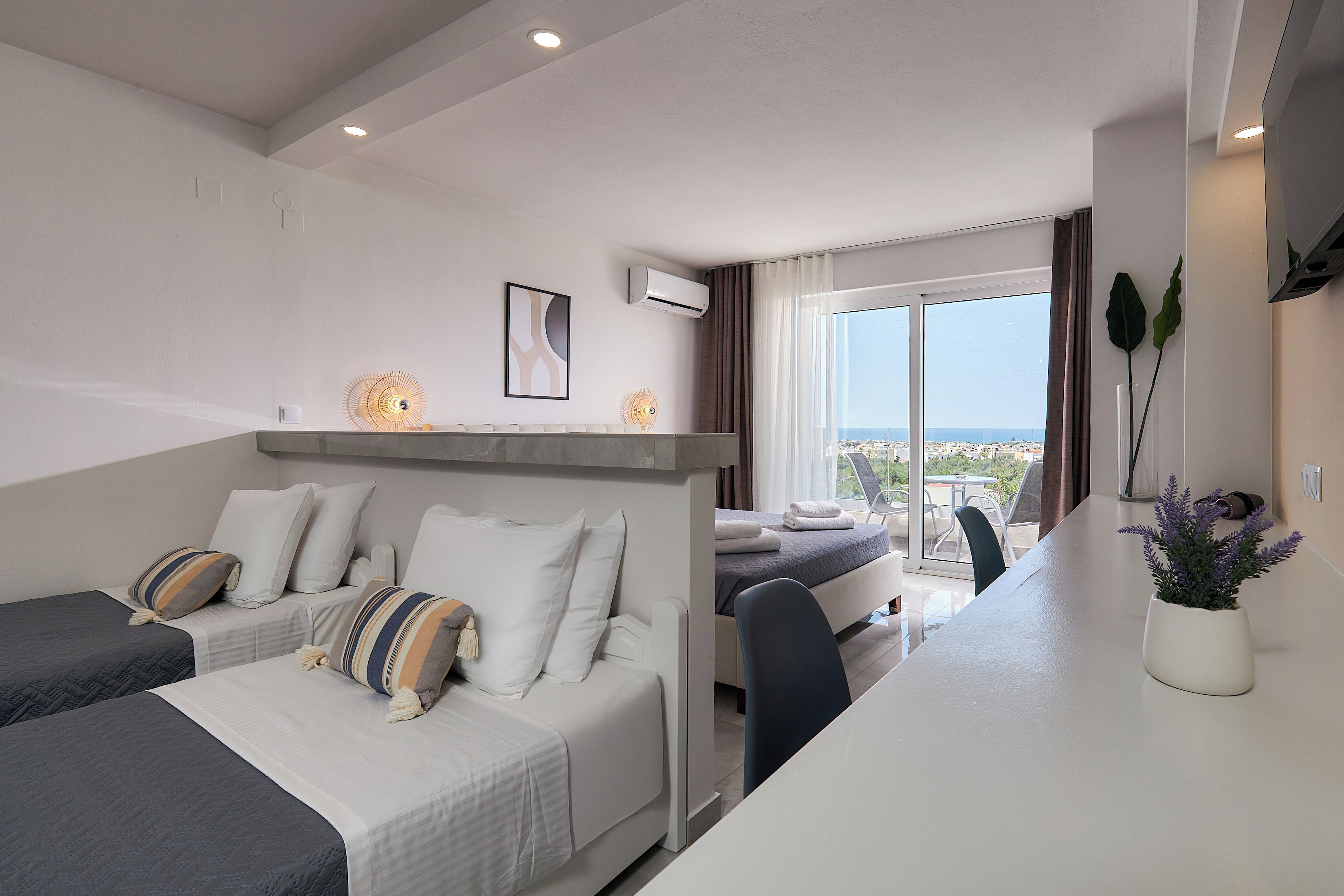 Superior Quadruple Suite Sea view | 저자극성 침구, 객실 내 금고, 다리미/다리미판, 무료 유아용 침대