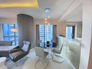 Luxury Apartment | In-room dining