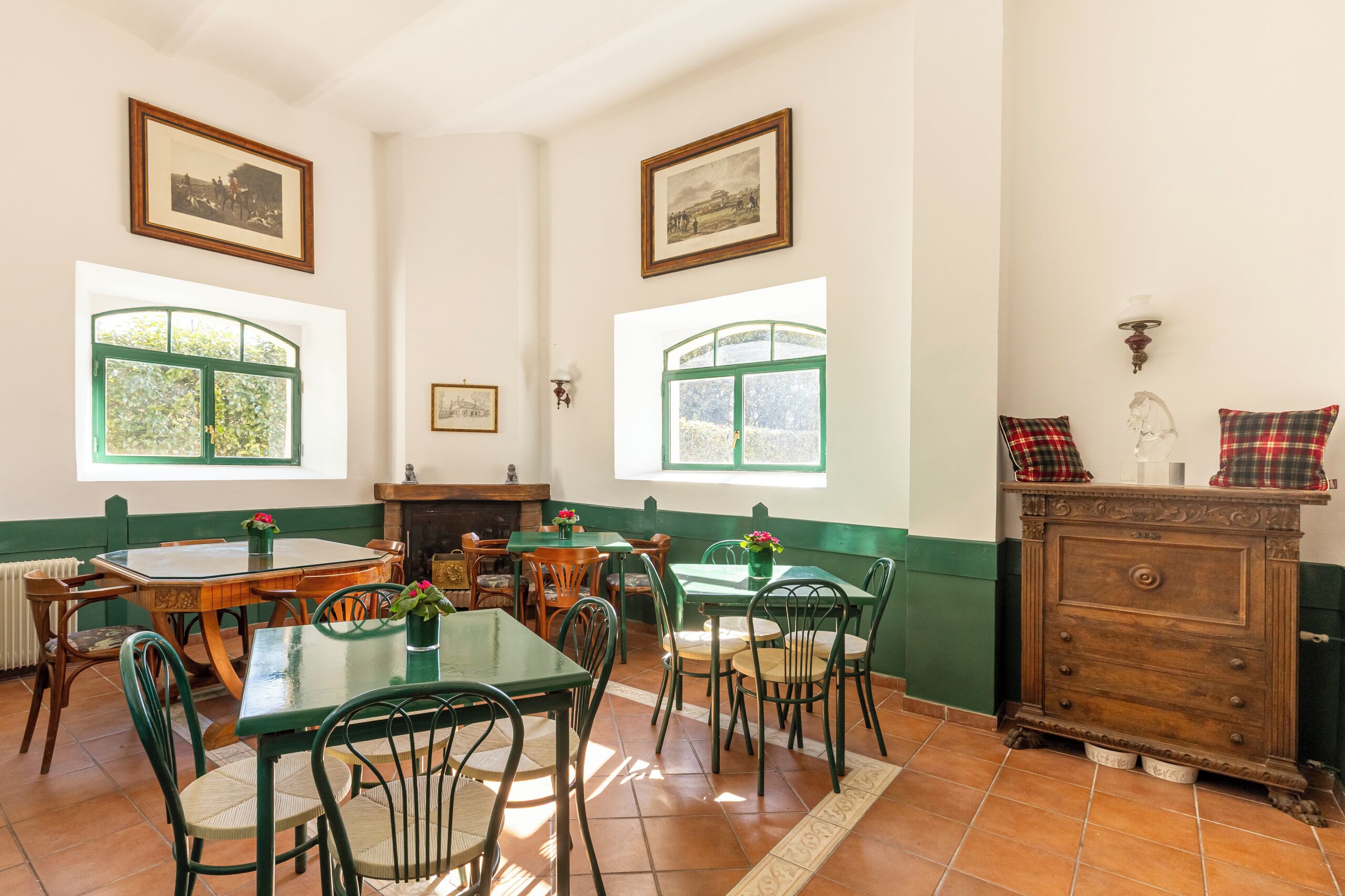 Coin salon dans le hall