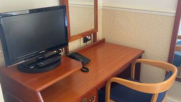 Iron/ironing board, travel crib, free WiFi