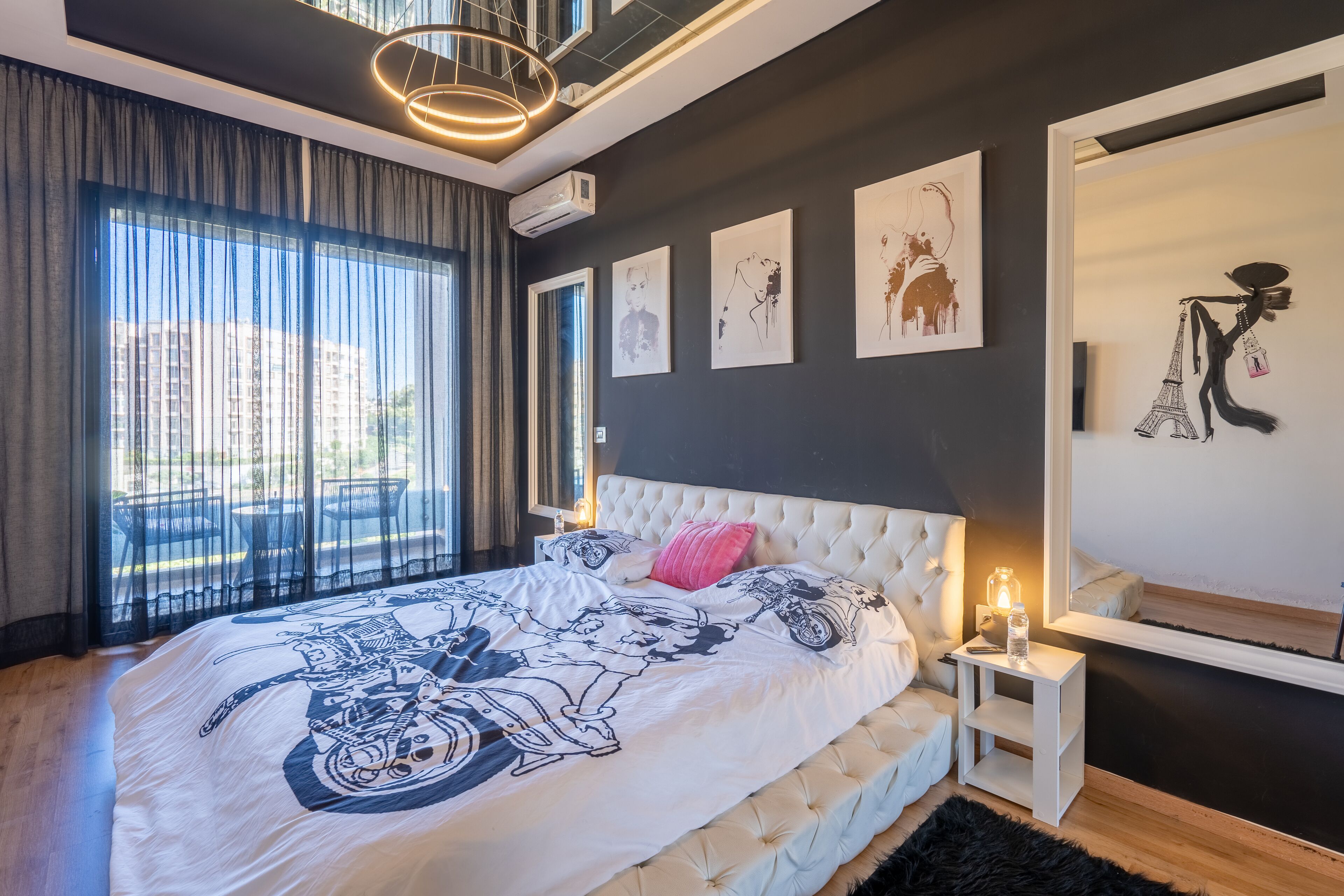 1 غرفة نوم ومكواة/لوح كي وسرير سفر وواي فاي