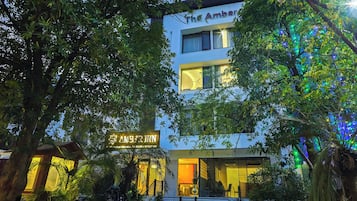 Mặt tiền nơi lưu trú