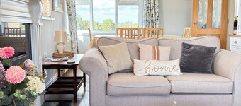 Peaceful Rural Retreat with Mountain Views - Benbradagh Country Cottage