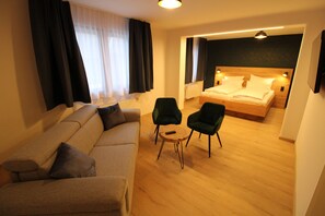 Chambre Familiale | Coffres-forts dans les chambres, bureau