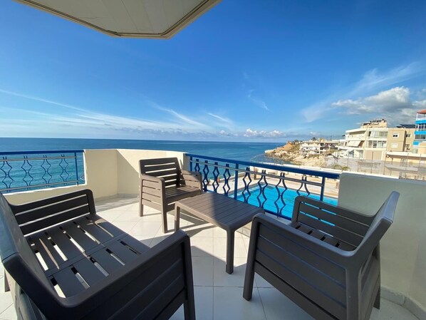 高级公寓, 2 间卧室, 泳池景观 | 露台