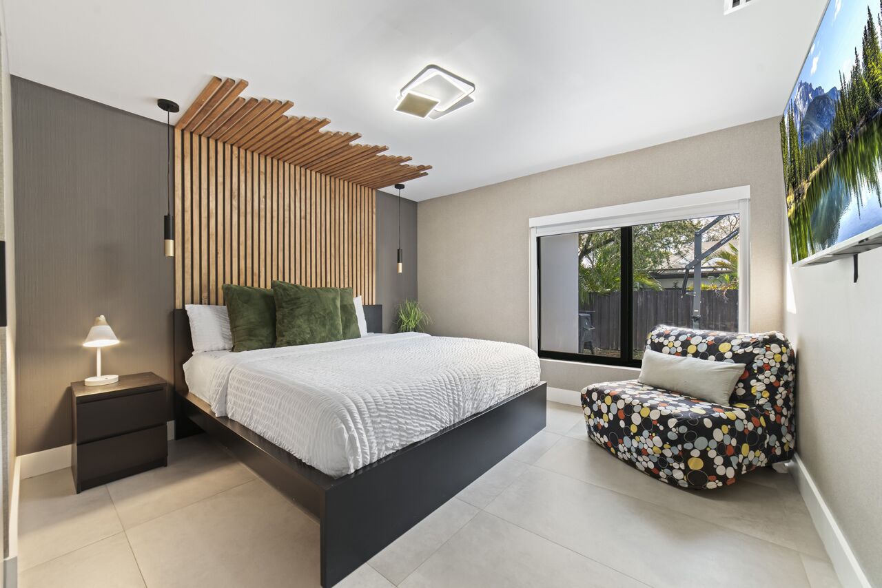 7 bedrooms, in-room safe, desk, iron/ironing board