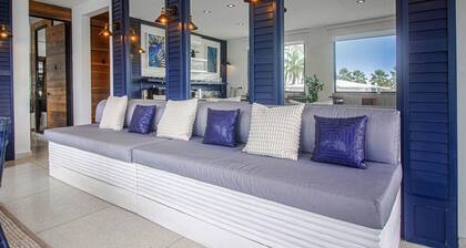 Spectacular 4000 ft2 Renovated Luxury Beach Villa Azure Stunning Interior Design