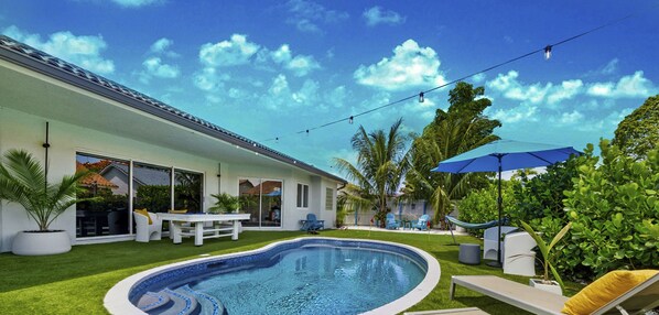 Outdoor pool, a heated pool