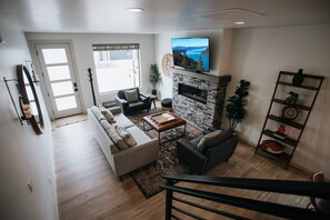 TV, fireplace, offices