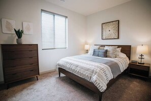 3 Schlafzimmer, Bügeleisen/Bügelbrett, WLAN, Bettwäsche