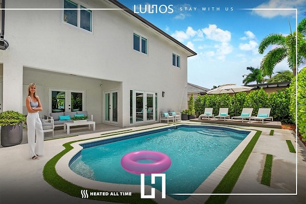 Heated pool/ BBQ/pool table/tennis table/Arcade games/Air hockey table
