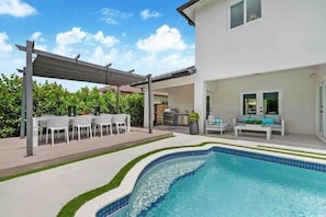 Outdoor pool, pool loungers