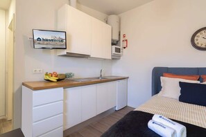 5 chambres, fer et planche à repasser, Wi-Fi, draps fournis