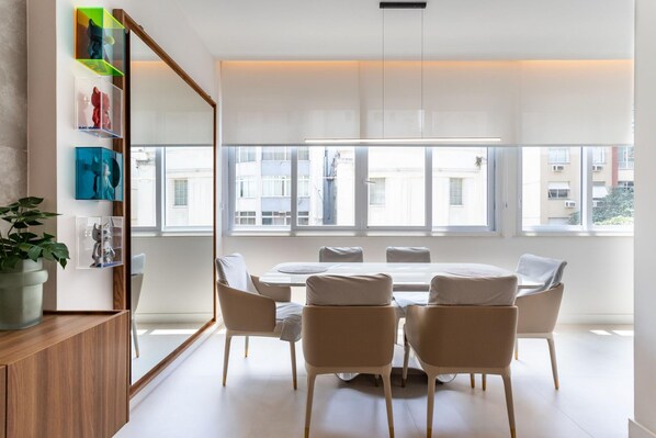 Apartment | 2 bedrooms - 5 Minutes From Ipanema Beach J303 (Rio de Janeiro)