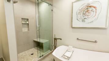 Room, 1 Bedroom | Bathroom