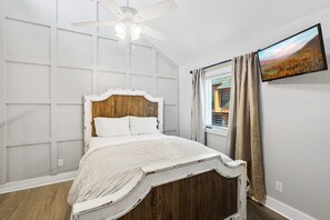 2 bedrooms, free WiFi - Gatlinburg Condo 2 Bedroom Condo by RedAwning (Gatlinburg)