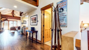 Appart'hôtel, 3 chambres | Intérieur