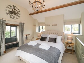 1 bedroom, individually decorated, individually furnished, free WiFi - The Dovecote (Denbigh)