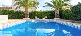 Villa "Manuela" avec piscine et terrasses