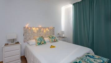 1 quarto, Wi-Fi de cortesia, roupa de cama