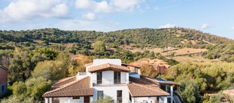 Vacation Home "Guido Holiday" with Sea View, Private Terrace & Wi-Fi