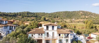 Vacation Home "Marina Holiday" with Sea View, 2 Private Terraces & Wi-Fi